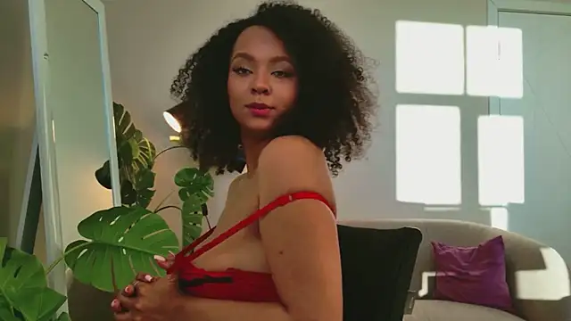 Tiana_Toffee live cam on StripChat