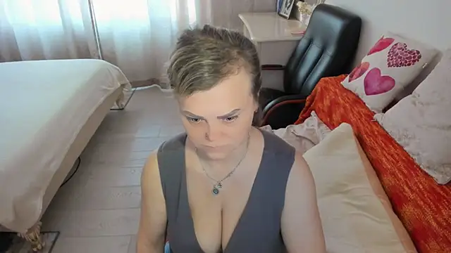 MildMature webcam