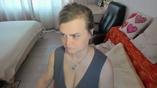 MildMature webcam