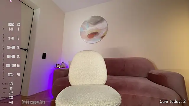 hiddeng3m (F young) - pussy play and tease
