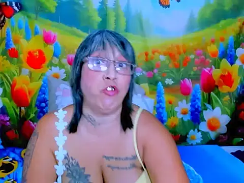 indianroxy webcam