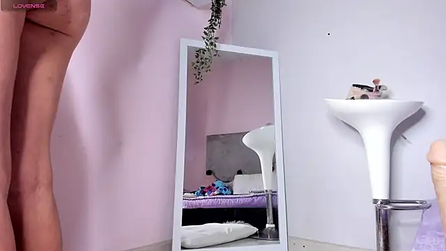 KIMAPRIL live cam on StripChat