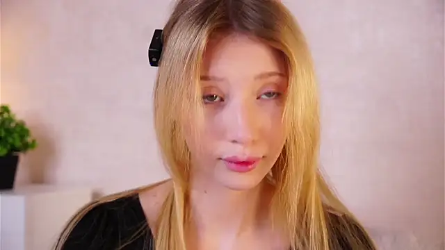 sunnivacovil (F teen) - 💕Lick my shoulders💕
