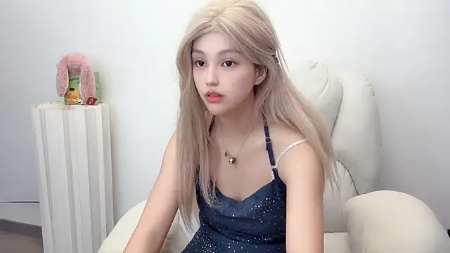 jiangjiang2005 live cam on StripChat