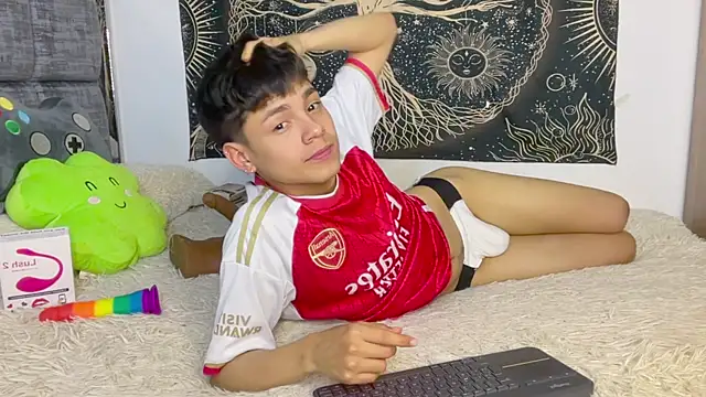 Andy_Belier23 live cam on StripChat
