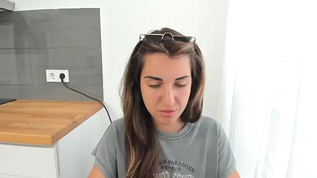 summmmersky1 live cam on StripChat