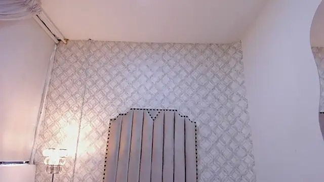 katherine_glow live cam on StripChat