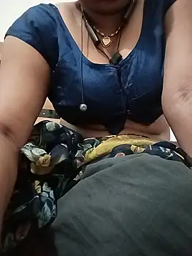 Menka_cut34 webcam