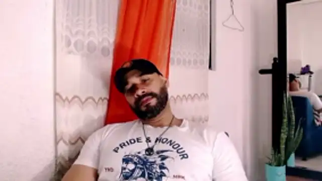 musclehetero webcam