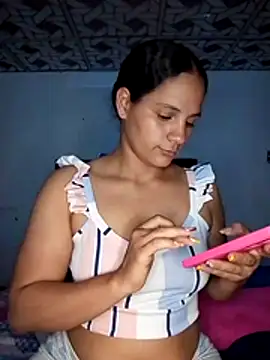 cieloo_777 webcam
