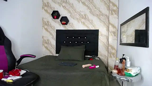 issa__love webcam