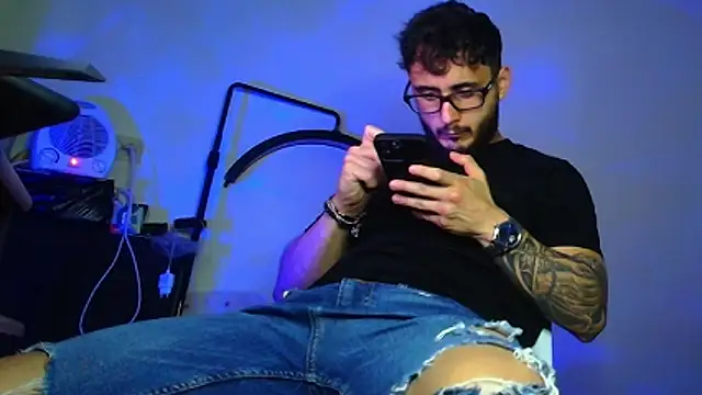 XanderCage99 webcam