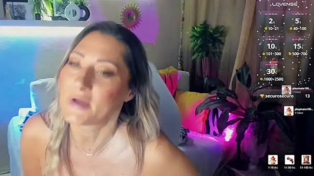 SarahAlluring webcam