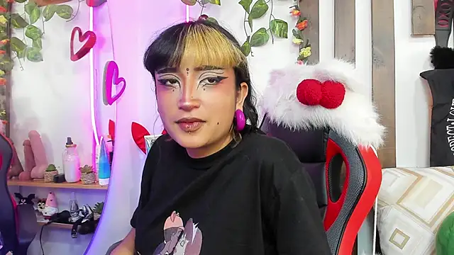 MeowMota_ live cam on StripChat