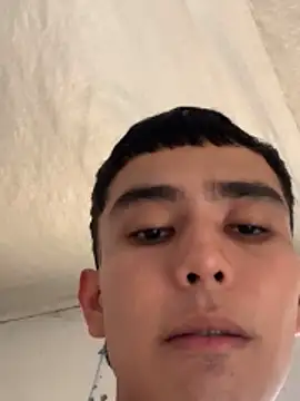 flaco_jhot (M young) - Hola