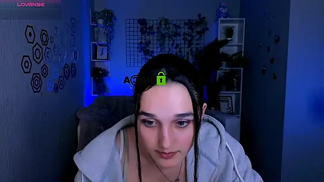 katrinxxxx live cam on StripChat