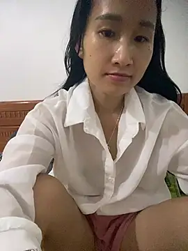siorin_24 live cam on StripChat