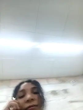 chikivivi- live cam on StripChat