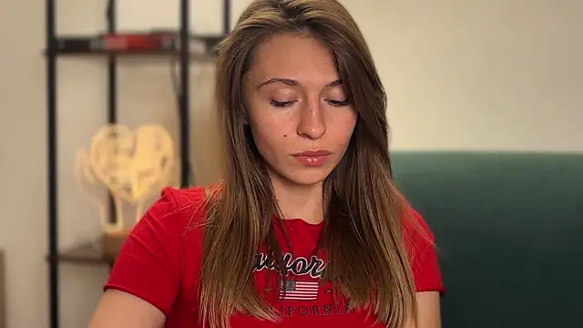 LovelyKatea live cam on StripChat