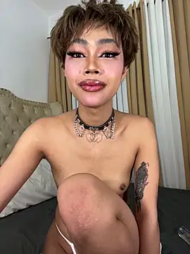 Innocent_yanixx69 live cam on StripChat
