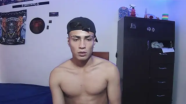 Fenix_hardcock live cam on StripChat
