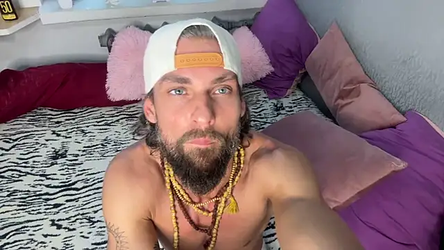 roberto_gray live cam on StripChat