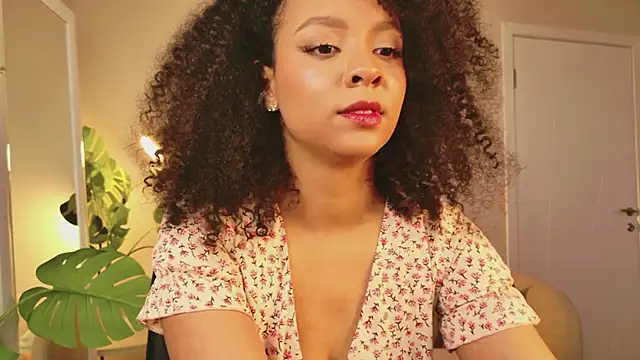Tiana_Toffee webcam