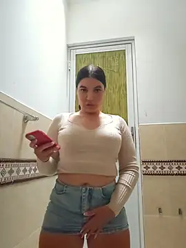 Pretty_Julieta webcam