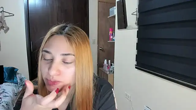 Amy_Walker webcam