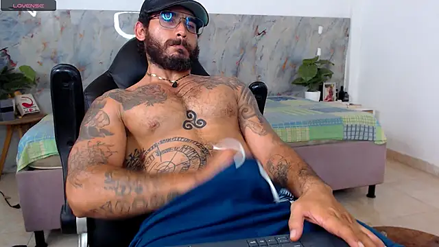hanz_col live cam on StripChat