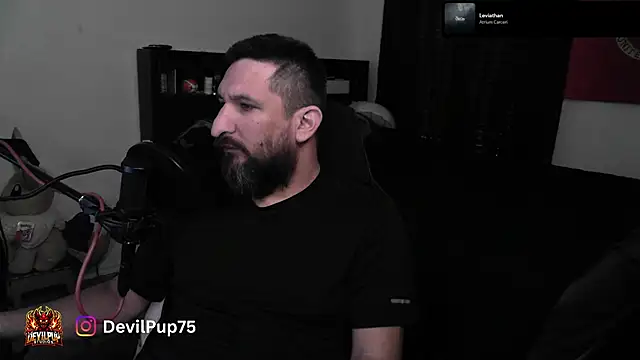 DevilPup75_ webcam