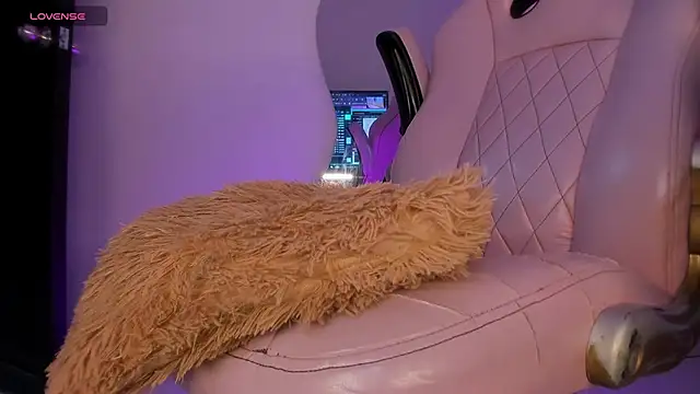 Mia_royal webcam