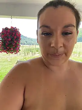 thickfarmtwat webcam