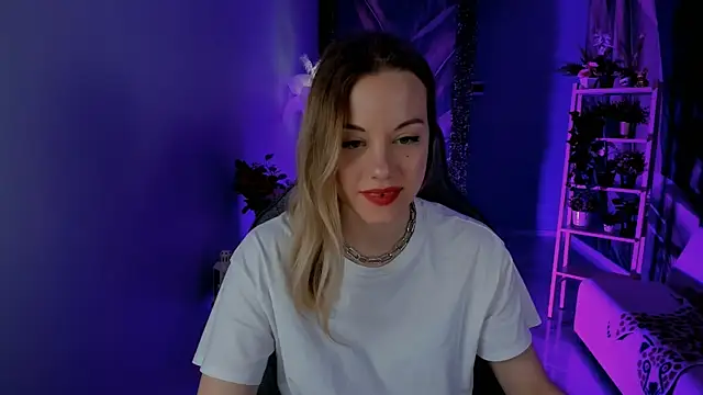 VireliaMoonfall webcam