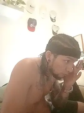 boyrolo24 live cam on StripChat