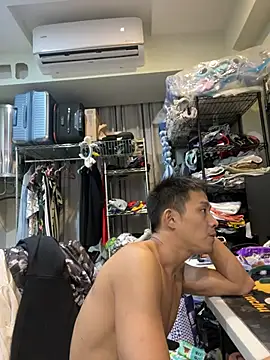 deansu0819 live cam on StripChat