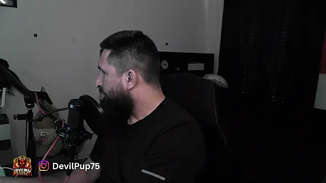 DevilPup75_ webcam