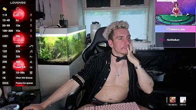 Rayzel_White webcam