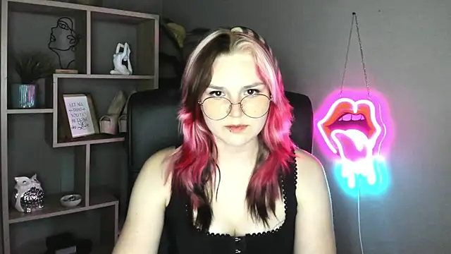 SweetLilyxo webcam