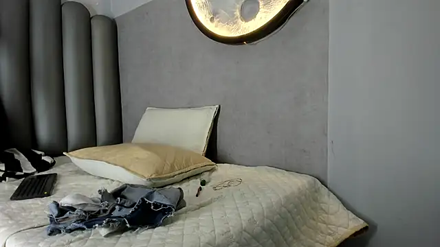 Golden_kiss23 webcam