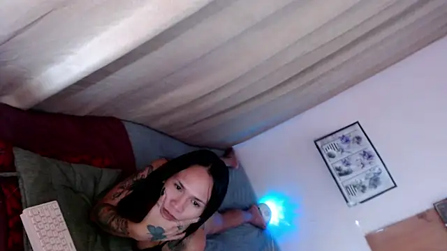 NathalieMea webcam