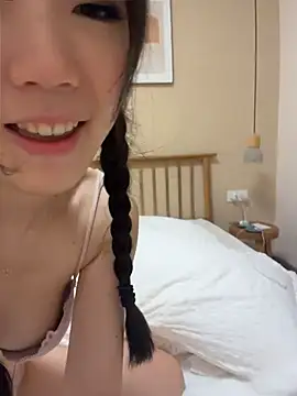 TinyBabe live sex cam
