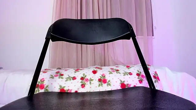 vale_kross webcam