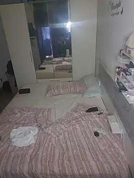 SweetSun69 webcam