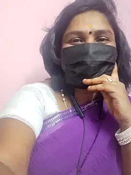 Miss-Maggi webcam
