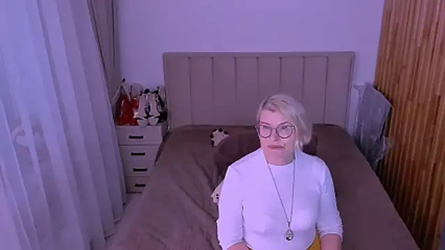 sabrinamacmarren webcam