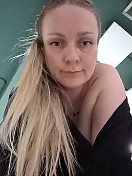 Bondgirl_013