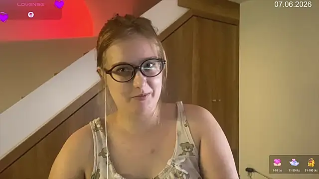 JacyWinslat live cam on StripChat