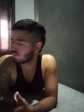 Deivi_Orth live cam on StripChat