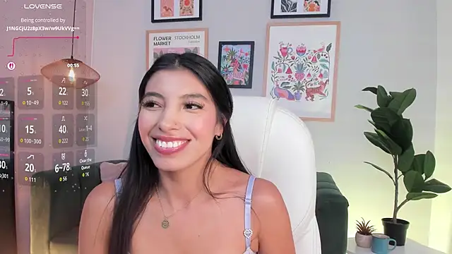 Tiffany_Low webcam